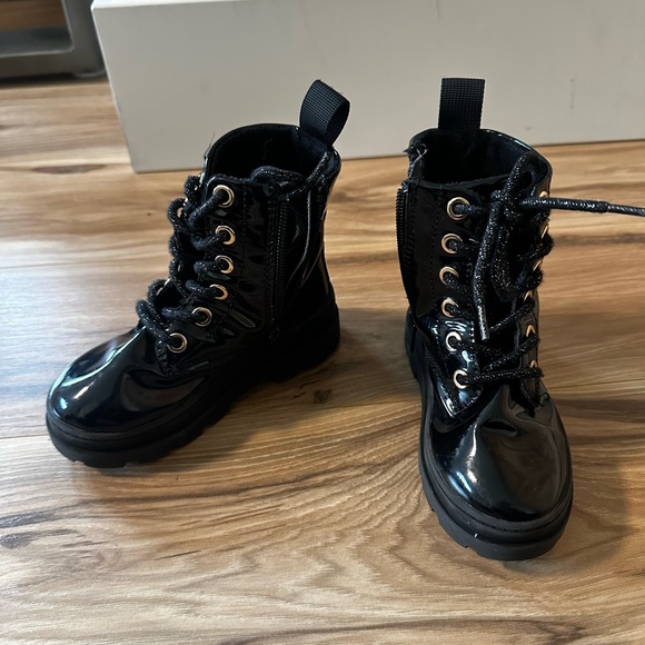 H&M size 8.5 toddler girl boots - Picture 3 of 4